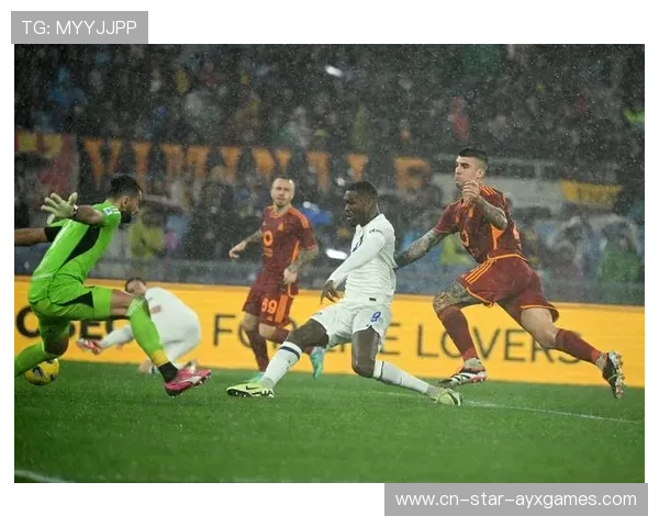 国米阿瑙托维奇禁区背身接球转身怒射全场震惊